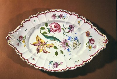 Plat de service pour une soupière - French School