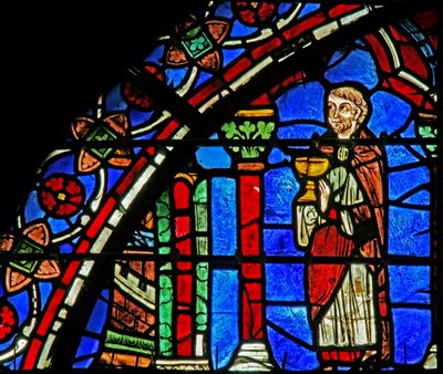 Vitrail de Saint Chéron : prêtre avec calice - French School