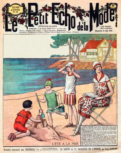 Été à la mer, femme avec ses trois enfants à la plage - French School