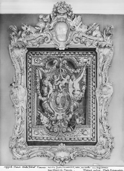 Tapisserie des armoiries de la famille royale française avec un cadre Louis XIV - French School