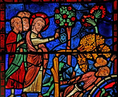 Le vitrail de Saint Martin : le saint fait tomber un arbre sur le païen - French School