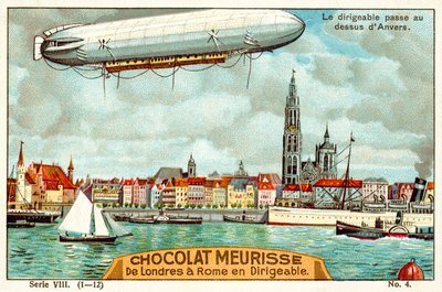 Le dirigeable passant au-dessus d