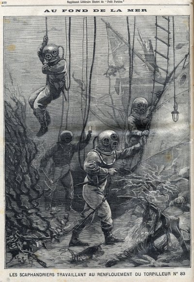 Les scaphandriers travaillant au renflouement de la torpille 83 qui avait coulé dans la baie de Douarnenez en Finistère en Bretagne, dans "Le Petit Parisien" - French School