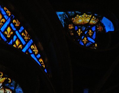 La rosace ouest représentant une scène du Livre de l