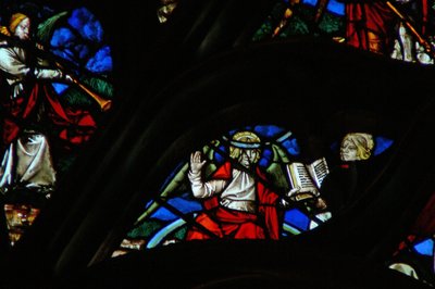 La rosace ouest représentant une scène du Livre de l
