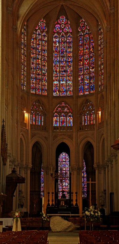 Vue représentant une vue du chœur - French School