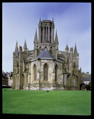 Vue de la cathédrale de Coutances depuis l