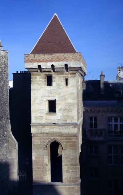 Vue de la Tour de Jean sans Peur, construite en 1408 par Jean Ier de Bourgogne dit Jean sans Peur (1371-1419), suite à l