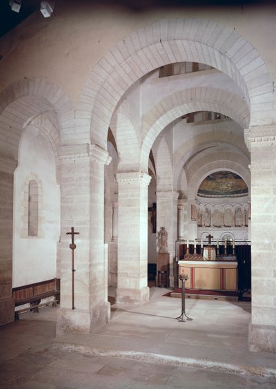 Vue du chœur, construit en 806 après J.-C. - French School