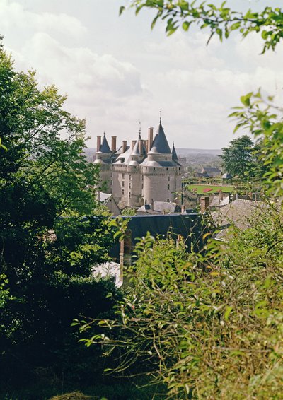 Vue du château restauré depuis le nord-ouest, construit pour Jean Bourré, ministre de Louis XI de France vers 1465 - French School