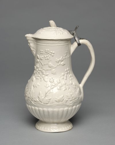 Cruche à eau, fabriquée par la Manufacture de Pont-aux-Choux, vers 1770 - French School