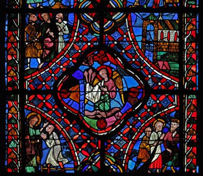 Fenêtre représentant la deuxième section de la fenêtre de Saint Jacques, w5 : au centre se trouvent les clous de la Passion ; Philetus est converti ; Hermogène avec Saint Jacques ; une église ; Saint Jacques avec 2 hommes - French School