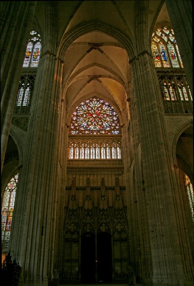 Fenêtre représentant le transept sud - French School