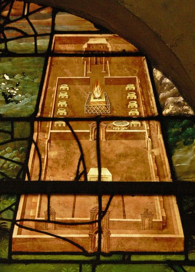 Fenêtre dans le Charnier représentant le Temple - French School