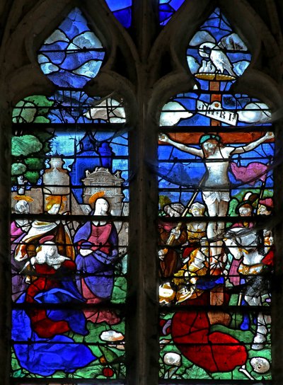 Fenêtre w0 représentant la Crucifixion avec les 3 Maries - French School