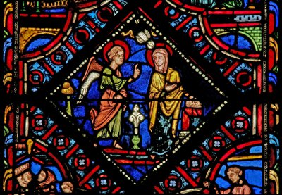 Fenêtre w0 représentant la Vierge Marie à l