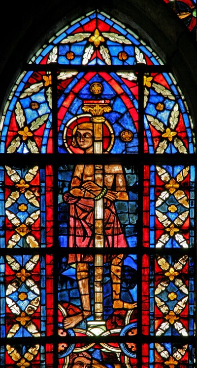 Scène de la vie de Saint Savinien : un archer vise Savinien attaché à une colonne... mais touche l