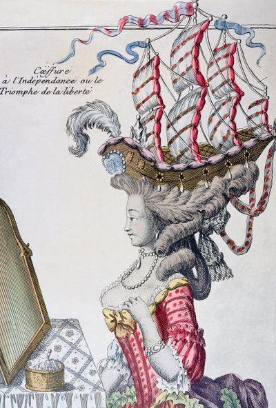 Femme en robe de jour avec une coiffure à la Belle Poule, période de l
