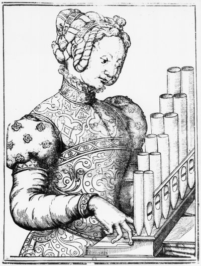 Jeune femme jouant d