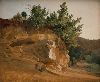 Paysage de montagne italien avec rocher envahi, probablement près d