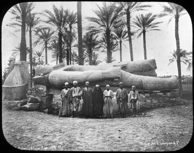 Statue colossale tombée de Ramsès le Grand, Memphis, Égypte, vers 1890 - Gabriel Lekegian
