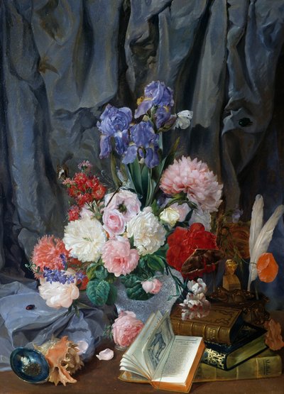 Nature morte avec vase de fleurs coupées, coquillages et livres - Gaspare Mattioli