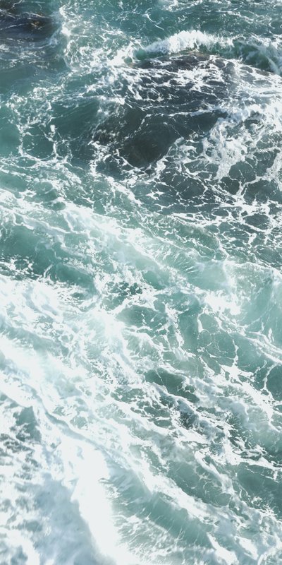 Vagues océaniques turbulentes - Gemma Bardot