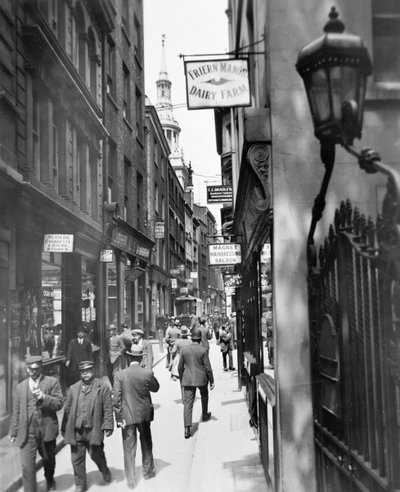 Bow Lane regardant vers le nord, City de Londres, années 1920 - George Davison Reid