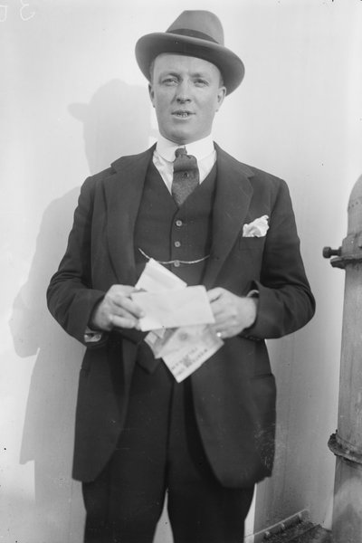 Hugh Walpole, vers 1920 - George Grantham Bain