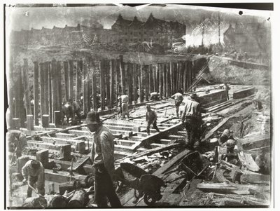 Ouvriers au travail dans une tranchée de construction à la Van Diemenstraat à Amsterdam - George Hendrik Breitner