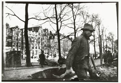Percée sur la Raadhuisstraat à Amsterdam - George Hendrik Breitner