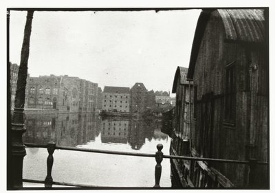 Vue depuis le pont vers l