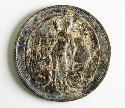 Figure tuant un serpent, une couronne - George James Frampton