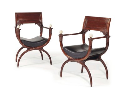 Paire de fauteuils curules de la fin de l
