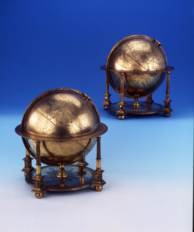 Paire de globes, terrestre et céleste, portant la Tughra et l