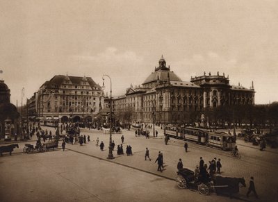 Munich / Munich : Justizpalast (b/w photo) - German Photographer