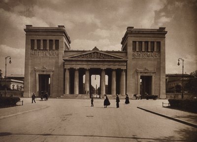 Munich / Munich : Propyläen (b/w photo) - German Photographer