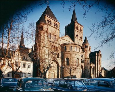 Cathédrale Saint-Pierre - German School