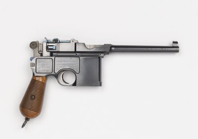 Pistolet Mauser C96 7,63 mm - German School