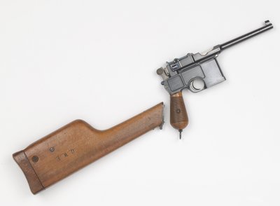 Pistolet Mauser C96 7.63 mm - German School