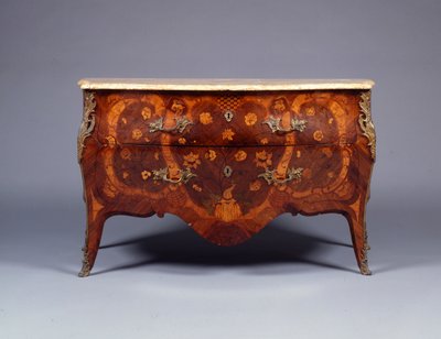 Une des deux commodes en marqueterie et parquetry, vers 1765 - German School