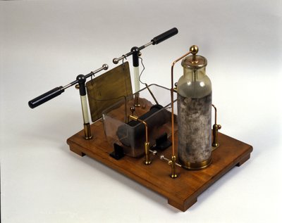 Machine de Hertz - German School