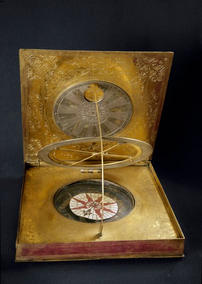 Horloge solaire universelle en cuivre, or, verre et papier fabriquée en Allemagne. Début du 17e siècle Florence, Istituto e Museo di Storia delle Scienze - German School