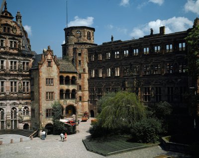 Vue du château de Heidelberg, construit au XVIe siècle - German School