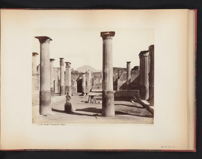 Vue de la ruine de la maison de Marco Olconio à Pompéi, Italie - Giorgio Sommer (attributed to)