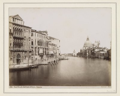 Vue du Grand Canal à Venise avec Santa Maria della Salute à droite - Giorgio Sommer