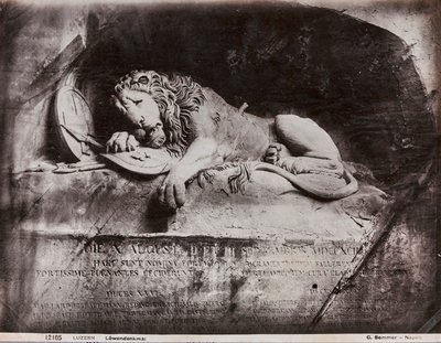 Monument sculpté d