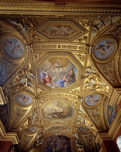 Plafond de la salle de parade et cabinet sur l