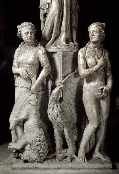 Détail des groupes sculptés soutenant la chaire réalisée par Giovanni Pisano (1248-1314) : deux vertus cardinales (Détail des sculptures soutenant la chaire en marbre, deux vertus cardinales) 1302-1311 Cathédrale de Pise (Duomo di Pisa), Italie - Giovanni Pisano