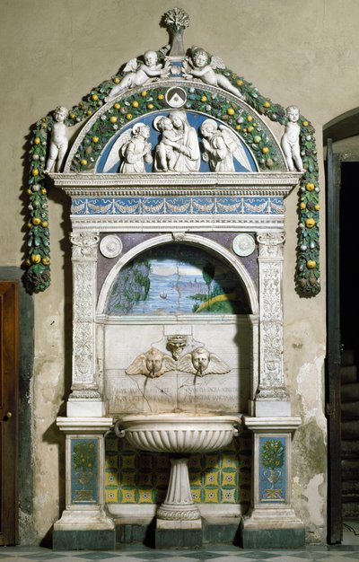 Fontaine décorée avec un haut-relief en marbre et terre cuite par Giovanni della Robbia (1469-1529) 1498. Sacristie de Santa Maria Novella, Florence - Giovanni della Robbia